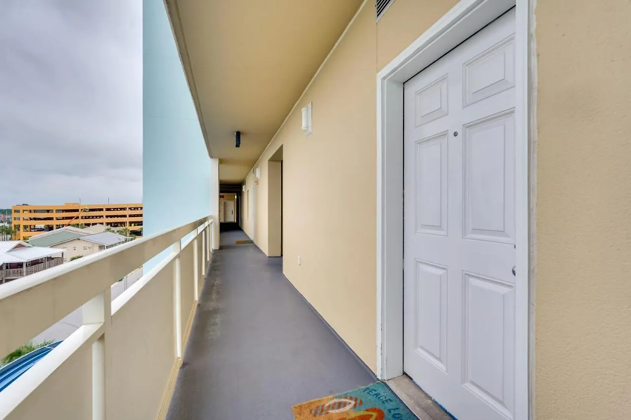 Apartment Panama City Beach Paradise With Pool And Hot Tub!